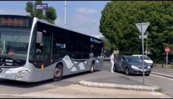 , (Meaux): Bus en gare routière de Meaux (77)
