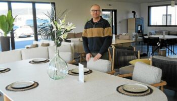 , ; Antony Cosson a ouvert Bretania Design zone de Kercadiou à Lanvollon