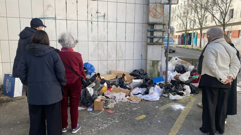 , Montreuil; « Une ambiance anxiogène » : en Seine-Saint-Denis, haro sur les nuisances des puces de la porte de Montreuil