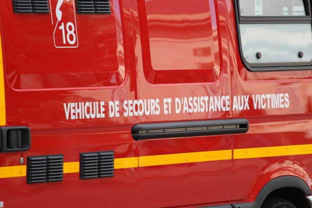 , Corbeil-Essonnes; un motard héliporté entre la vie et la mort après un violent choc avec une voiture