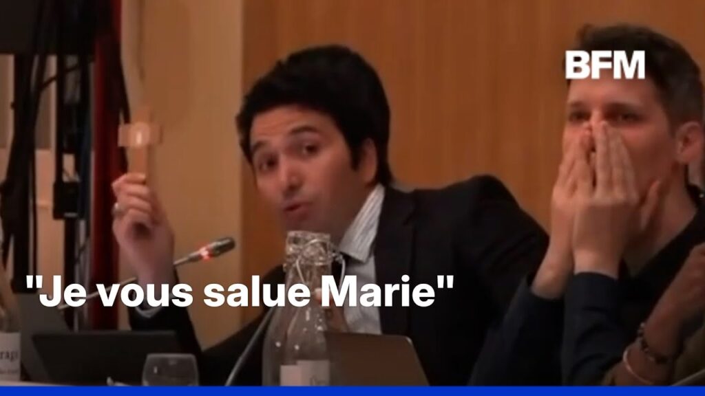 , (Ivry-sur-Seine): Un élu du Rassemblement national brandit un crucifix et prie en plein conseil municipal